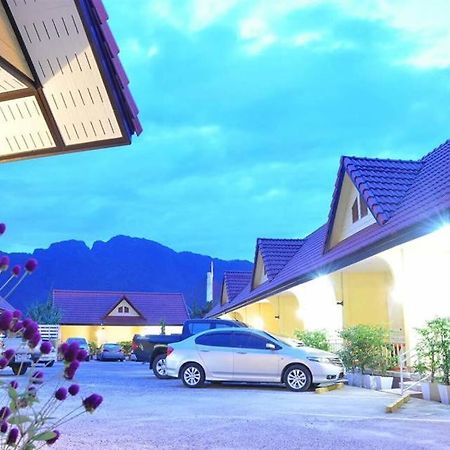 攀牙府 Rachawadee House酒店 外观 照片